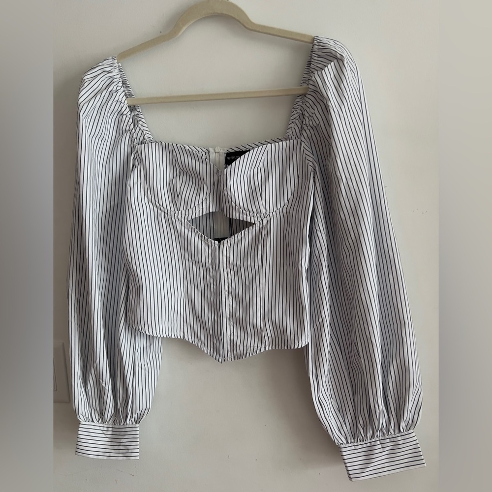 PrettyLittleThing White Striped Long Sleeve Bustier Top Size 4 NWT Keyhole Front - Picture 2 of 4
